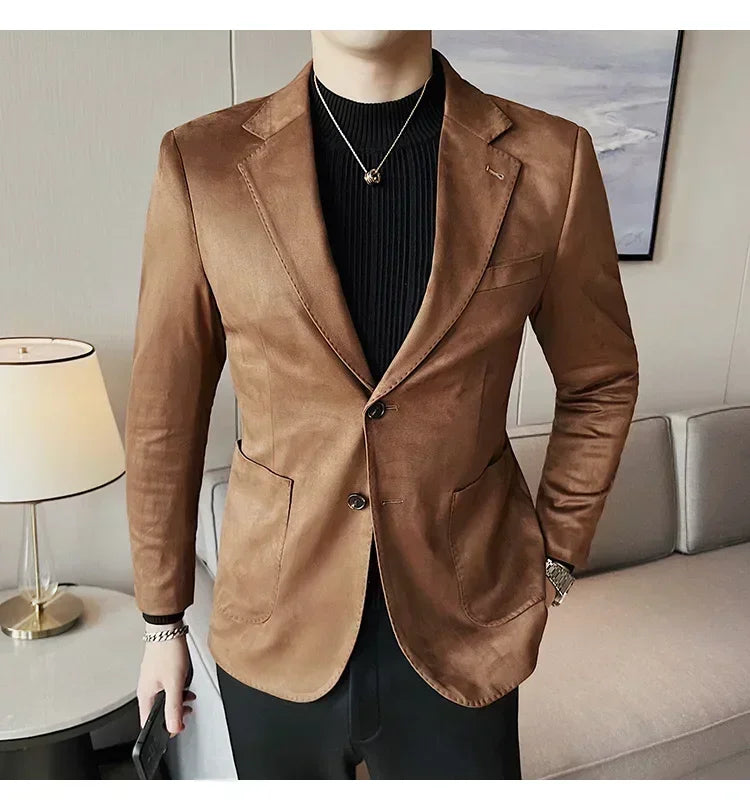 Blazer Masculino Atlas Romenzi RZ927 em detalhe, blazer clássico em materiais de alta qualidade que oferece conforto, durabilidade e estilo sofisticado.