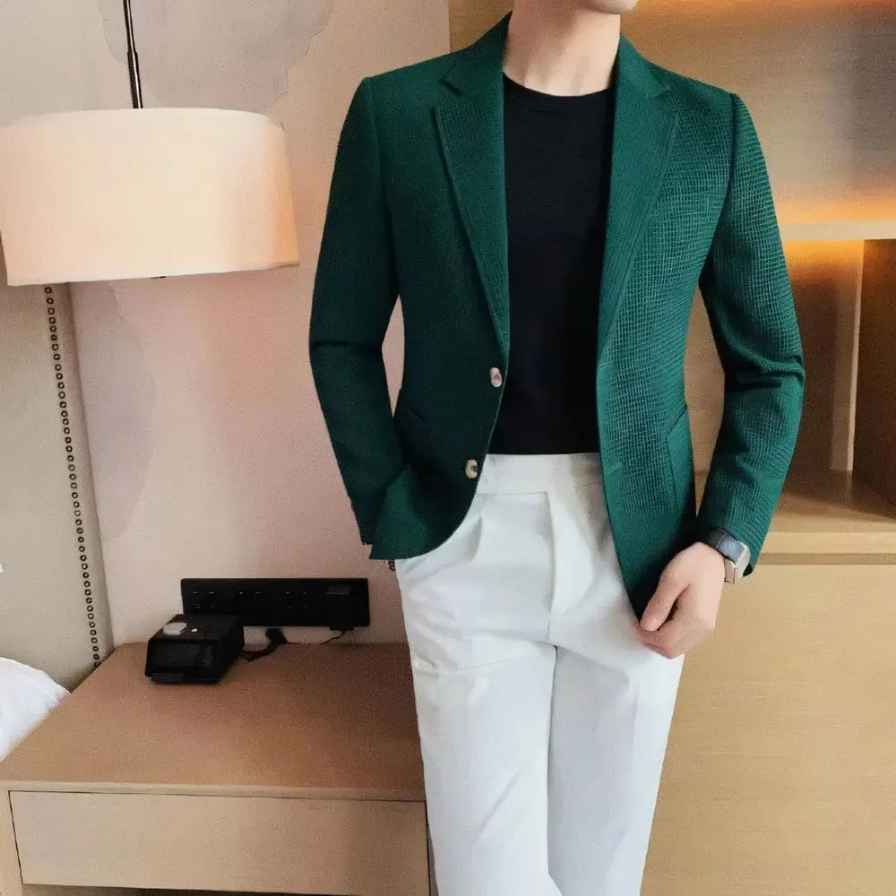 Blazer Masculino Romenzi Noble RZ051, feito com fibra de algodão egípcio de alta qualidade, perfeito para um estilo elegante e sofisticado.