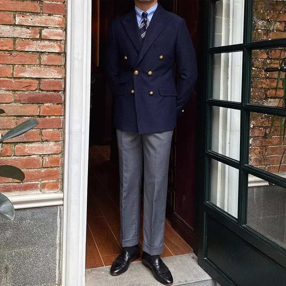 Blazer Masculino Transpassado Romenzi RZ062 com abotoamento duplo, em Ecomicrofibra Easeleaf 01, perfeito para eventos especiais.