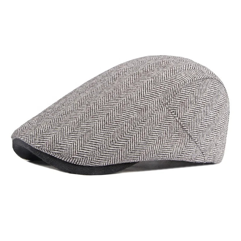 Boina Masculina Scotland Romenzi RZ266 com design clássico, materiais premium e ajuste ergonômico. Ideal para ocasiões casuais e formais com máxima sofisticação