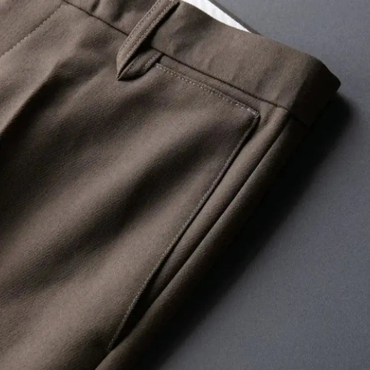 Calça Alfaiataria Masculina Slim Romenzi RZ009 – sofisticação, conforto e caimento impecável com tecido premium e corte slim fit.