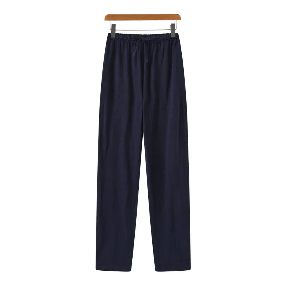 Calça de Linho Masculina Romenzi RZ564 em detalhe, calça sofisticada em linho premium que oferece leveza, conforto e caimento impecável para o homem moderno.