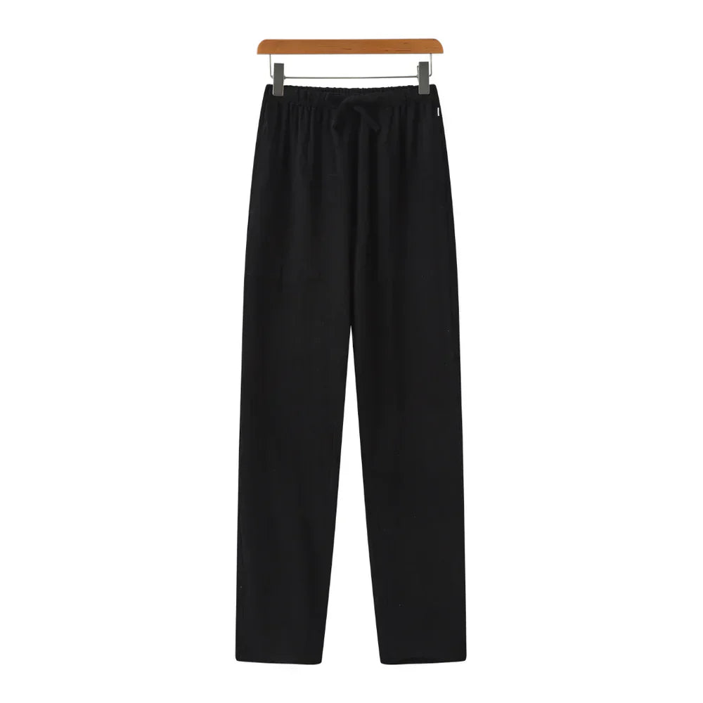 Calça de Linho Masculina Romenzi RZ564 em detalhe, calça sofisticada em linho premium que oferece leveza, conforto e caimento impecável para o homem moderno.