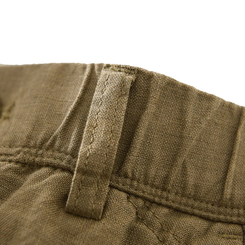 Calça de Linho Masculina Romenzi RZ942 em detalhe, calça clássica em linho premium que oferece conforto, respirabilidade e estilo Old Money sofisticado.