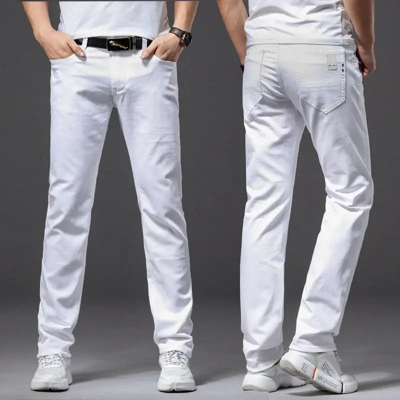 Calça Jeans Masculina Romenzi Classy RZ261 com design sofisticado e materiais premium. Conforto e estilo refinado para ocasiões especiais.