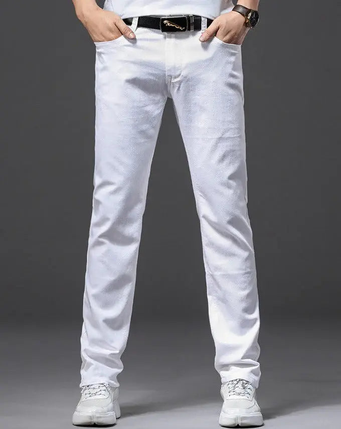 Calça Jeans Masculina Romenzi Classy RZ261 com design sofisticado e materiais premium. Conforto e estilo refinado para ocasiões especiais.