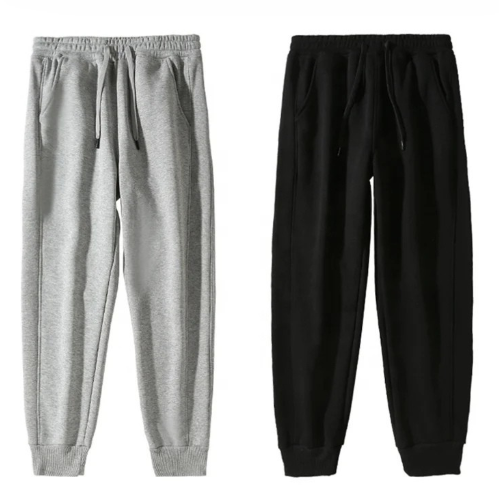 Calça moletom masculina feita em algodão premium, com bolsos, ajuste solto e cintura elástica. Ideal para praticidade e conforto no dia a dia.