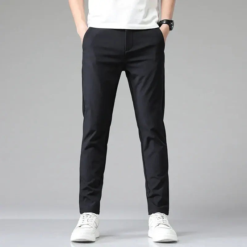 Calça Social Masculina Slim Romenzi RZ007 – sofisticação, conforto e versatilidade em modelagem slim fit com tecido premium.