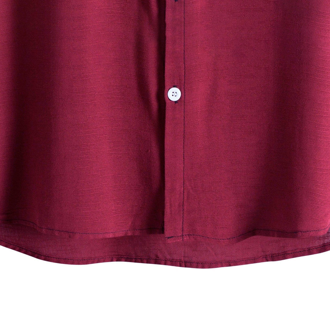 Camisa de Linho Masculina Gola Padre Romenzi RZ793 feita em linho premium, respirável e elegante, com design clean e versátil para diversas ocasiões.