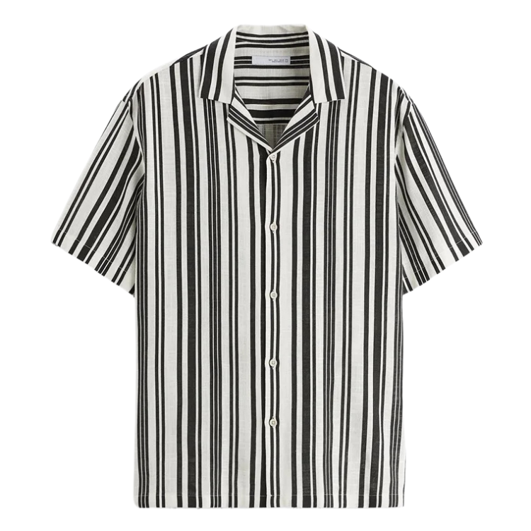 Camisa de Linho Masculina Romenzi Listrada RZ800 em detalhe, modelo leve em linho premium com listras modernas que oferece estilo casual e conforto.