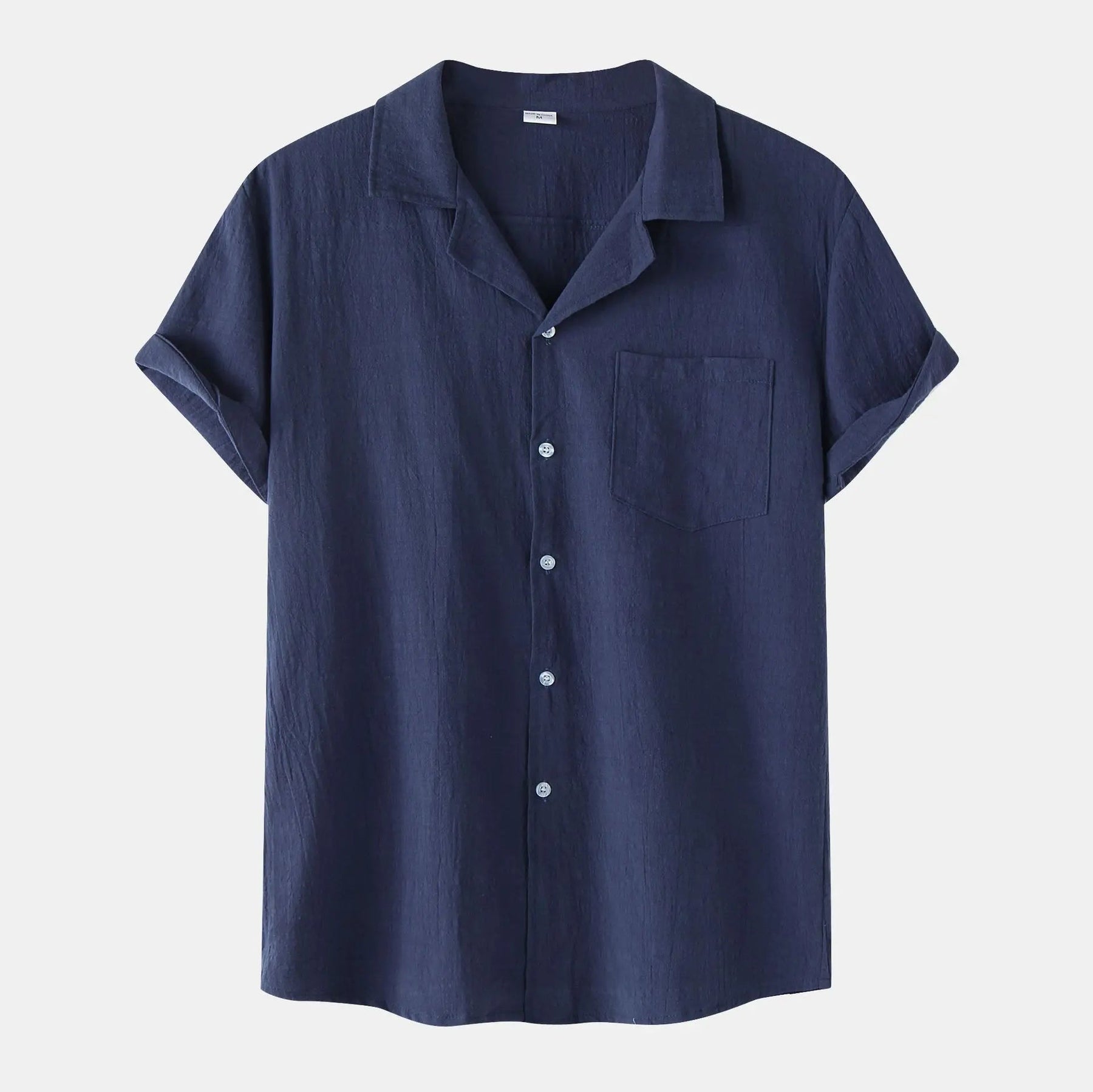 Camisa de Linho Masculina Romenzi RZ803 em detalhe, peça leve em linho respirável com mangas curtas que garante conforto e estilo casual sofisticado.