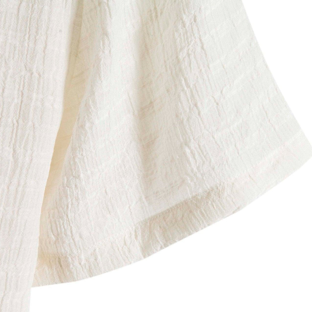 Camisa Manga Curta Romenzi Playa Off White RZ591 em tecido leve, com design sofisticado e caimento impecável para ocasiões casuais e dias ensolarados.