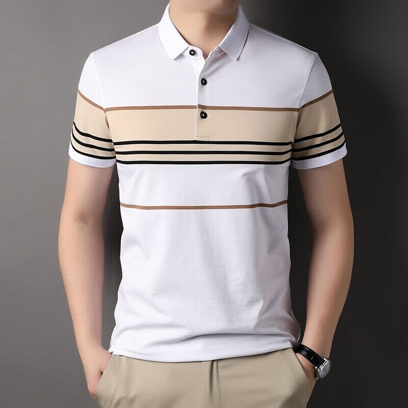 Camisa Polo Masculina Romenzi Argos RZ635 em detalhe, polo listrada em algodão e poliéster que oferece conforto, respirabilidade e estilo versátil.
