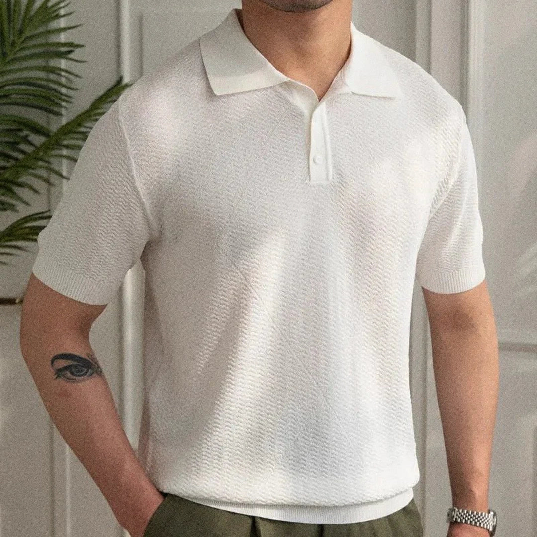 Camisa Polo Masculina Romenzi Barcelona RZ608 em destaque, peça sofisticada com caimento perfeito que oferece conforto, durabilidade e estilo elegante.