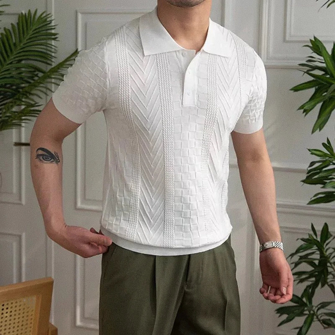 Camisa Polo Masculina Romenzi Valencia RZ631 em detalhe, polo sofisticada em materiais de alta qualidade que oferece conforto, durabilidade e estilo elegante.
