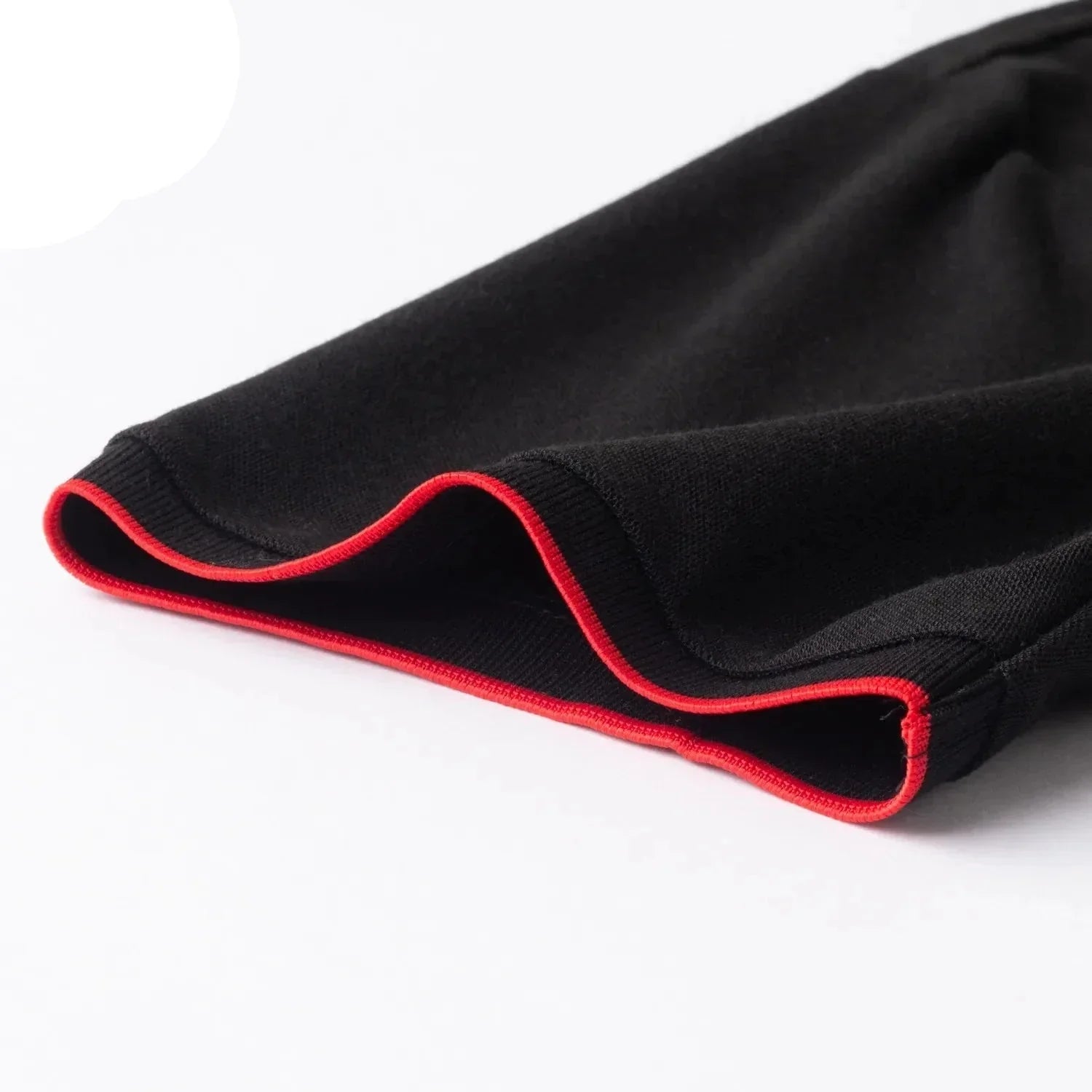 Camisa Polo Masculina Romenzi Venture RZ632 em detalhe, polo sofisticada em tecido premium que oferece conforto, durabilidade e estilo elegante.
