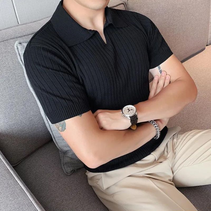 Camisa Polo Vintage Slim Romenzi RZ012 com manga curta, botões e poliéster, ideal para criar looks casuais e confortáveis.