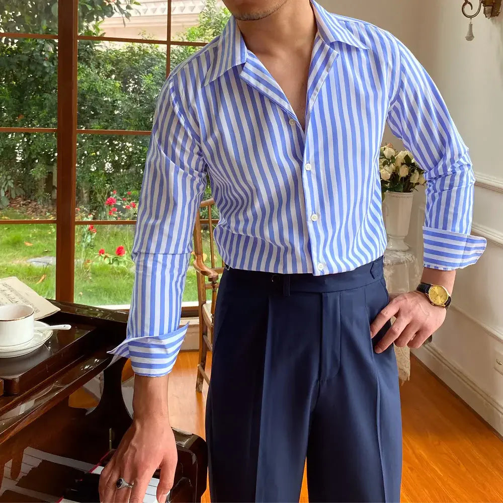 Camisa Social Masculina Listrada Romenzi RZ087, slim fit, confortável e sofisticada, perfeita para o trabalho e eventos formais.