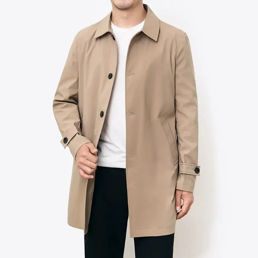 Casaco Longo Masculino Romenzi RZ133 com design clássico, tecido premium leve e macio, e decote polo, ideal para estilo e conforto em todas as ocasiões.