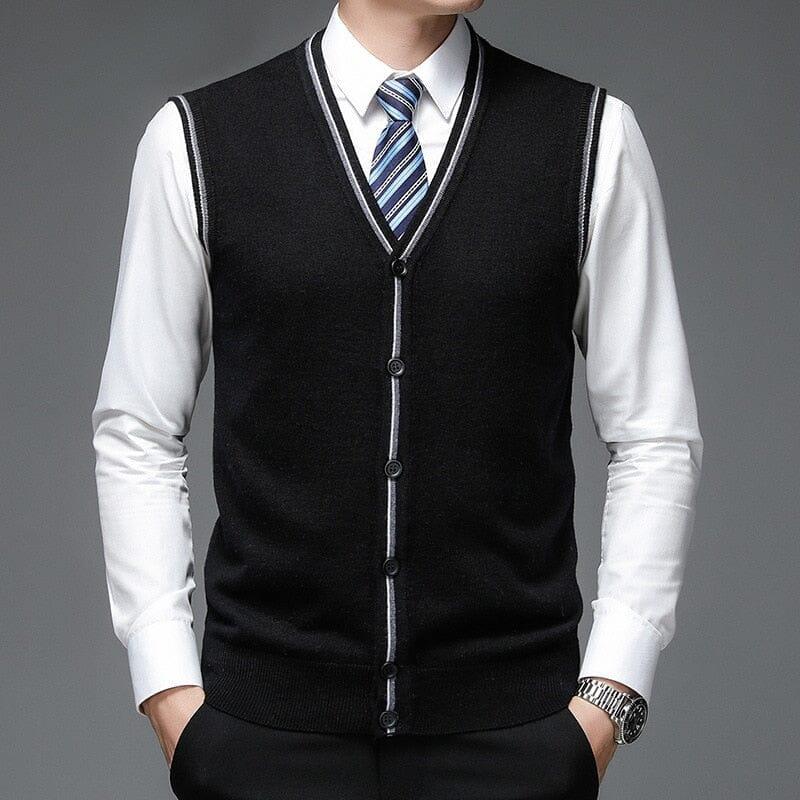 Colete Masculino de Lã com Botões Romenzi RZ655 em detalhe, peça elegante e resistente em lã premium, ideal para looks casuais ou formais sofisticados.