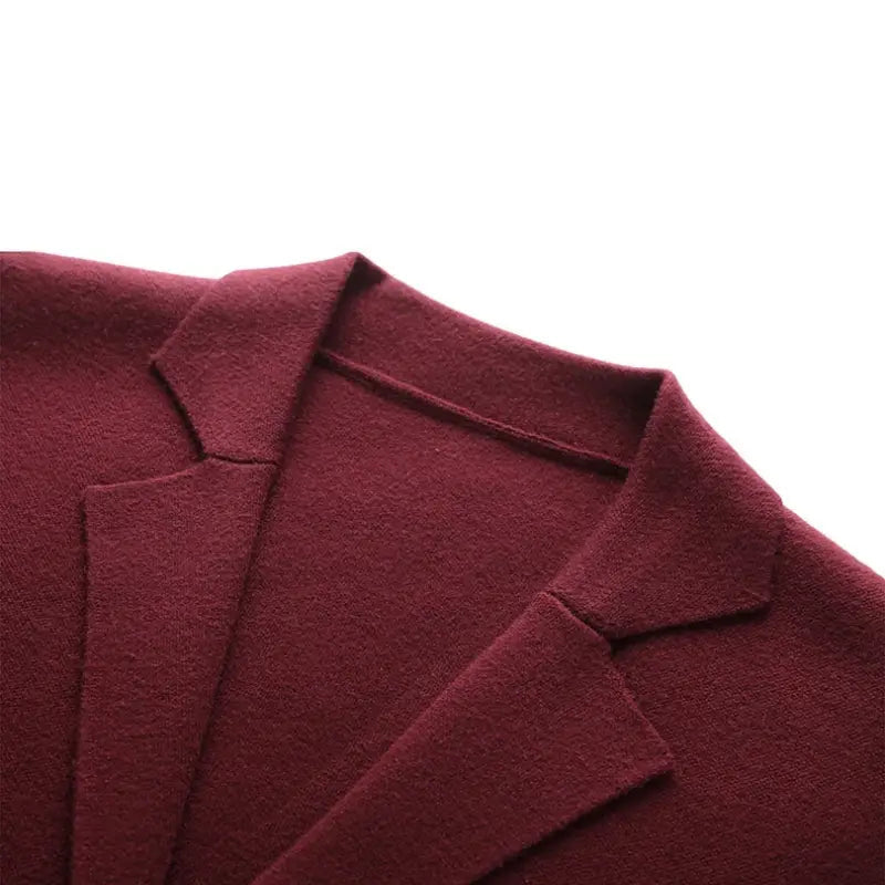 Colete Masculino Social Classic Romenzi RZ660 em detalhe, peça social sofisticada e resistente, ideal para compor visuais masculinos elegantes e formais.