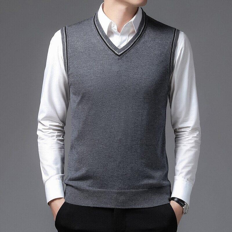 Colete Masculino Social Romenzi Essentials RZ662 em detalhe, peça social sofisticada e resistente, ideal para compor produções masculinas elegantes e formais.