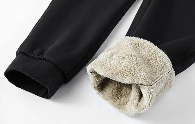 Conjunto Moletom Masculino Romenzi RZ101 com lã premium, design exclusivo e acabamento que oferece conforto e sofisticação para os dias frios.
