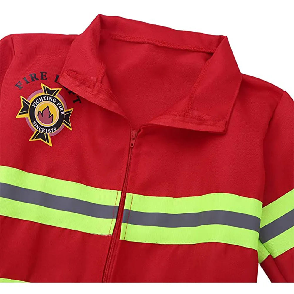 Fantasia Infantil Bombeiro Especial feita em poliéster, traje completo ideal para festas infantis e brincadeiras que estimulam a imaginação.