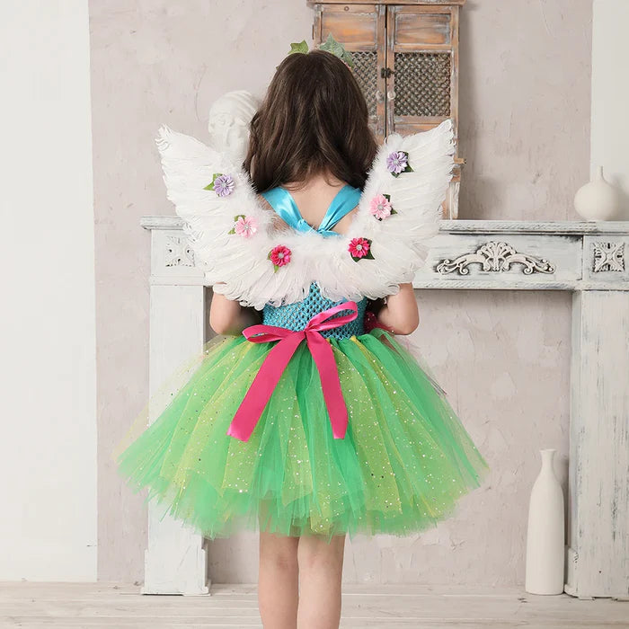 Fantasia Infantil Fada Arco-Íris com vestido, asas e acessório de cabelo, ideal para festas e brincadeiras mágicas com conforto e estilo.