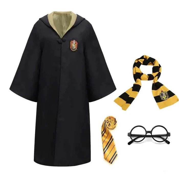 Fantasia Infantil Mago Bruxo Preto com Varinha em poliéster, ideal para festas infantis e brincadeiras mágicas cheias de imaginação.