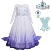 Fantasia Infantil Vestido Azul de Gelo Encantado com vestido, coroa, varinha e luvas, perfeita para festas infantis e brincadeiras mágicas.