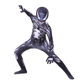 Fantasia Infantil Monstro Preto Aventureiro com macacão e máscara, feita em material de alta qualidade, ideal para festas, brincadeiras e aventuras.
