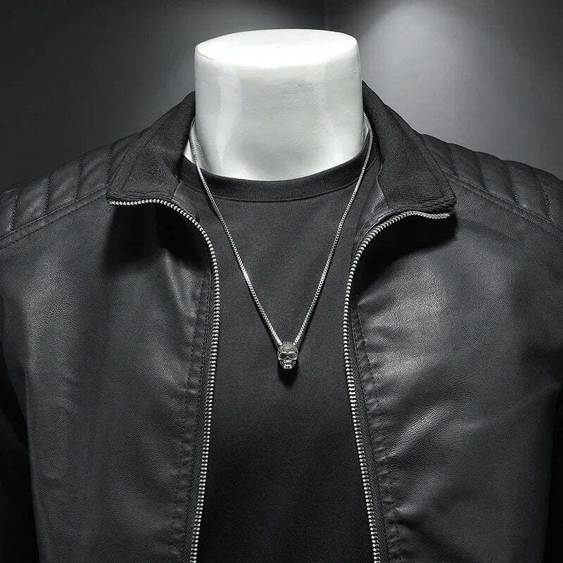 Jaqueta de Motociclista Masculina Romenzi RZ126 feita em poliéster resistente, com forro acolchoado, reforços de segurança e design moderno e estiloso.