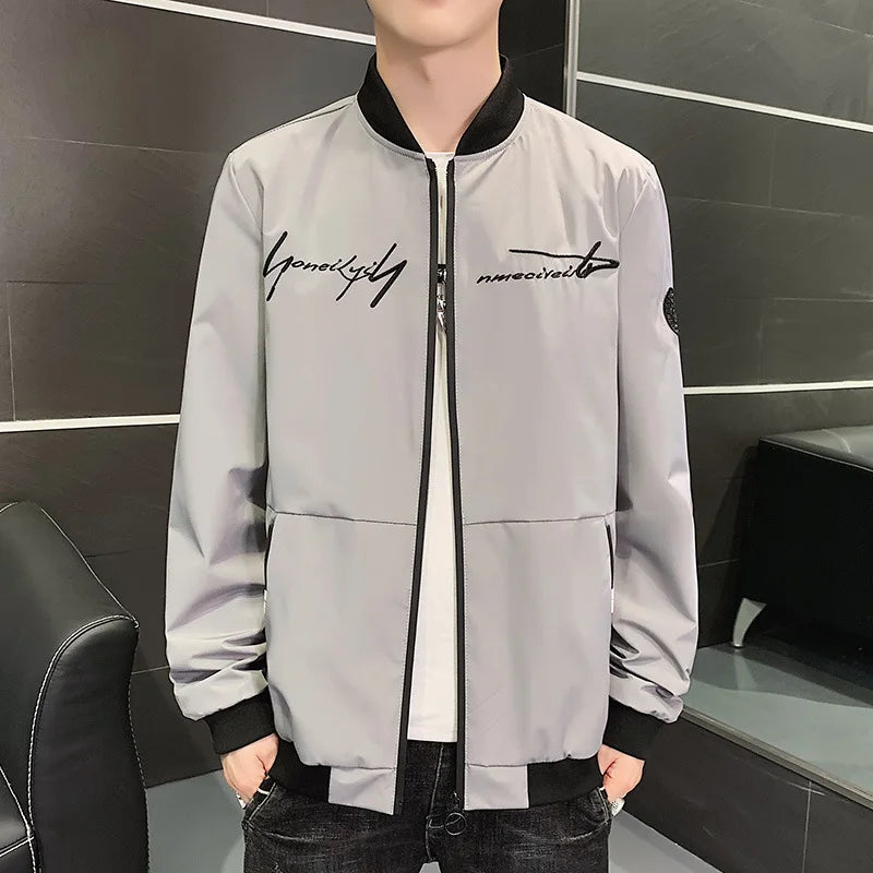 Jaqueta Impermeável Masculina Elegante Romenzi RZ156, com tecido premium, impermeável e design sofisticado para estilo e conforto.