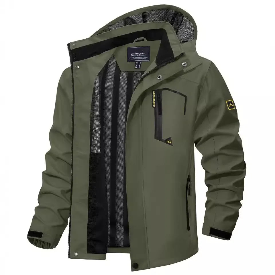 Jaqueta Impermeável Masculina Romenzi RZ323 feita com materiais impermeáveis e respiráveis, design ergonômico e moderno. Ideal para dias chuvosos e ao ar livre.
