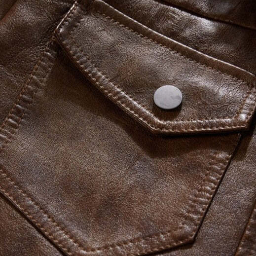 Jaqueta Masculina de Couro Original Romenzi RZ125 em couro genuíno com capuz removível, design elegante e qualidade premium, perfeita para conforto e estilo.