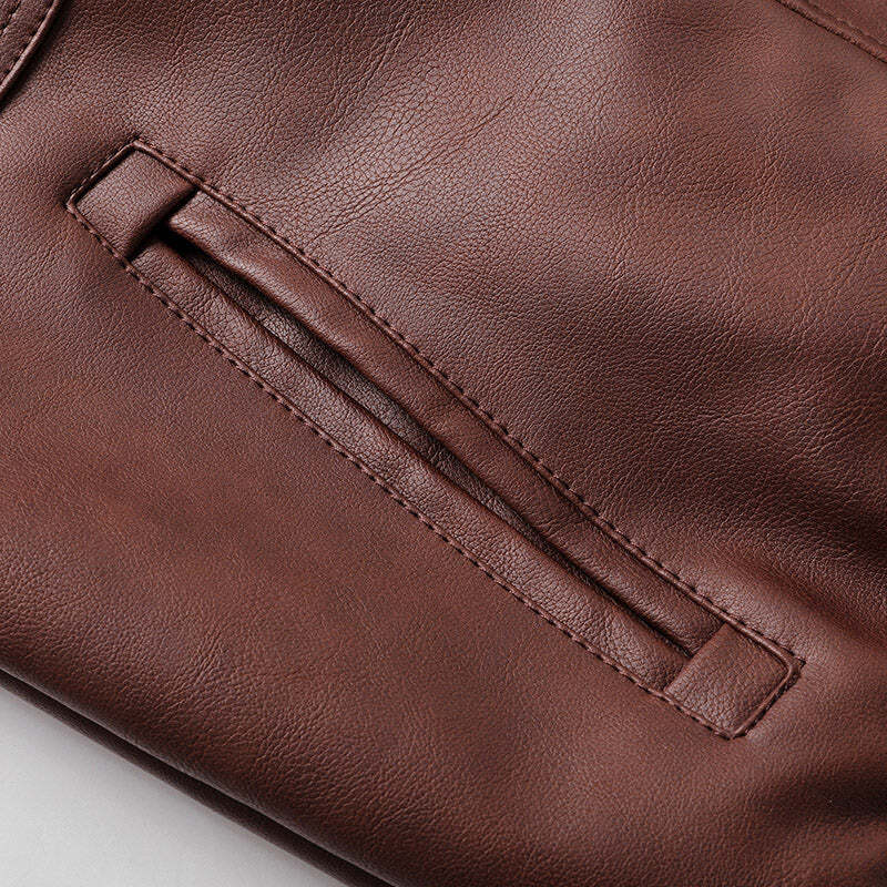 Jaqueta Masculina de Couro Original Romenzi RZ125 em couro genuíno com capuz removível, design elegante e qualidade premium, perfeita para conforto e estilo.