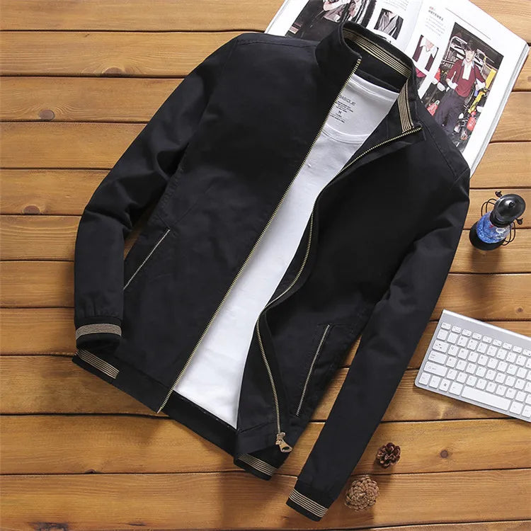 Jaqueta Masculina Milano Romenzi RZ166 destacando design sofisticado e materiais de alta qualidade.