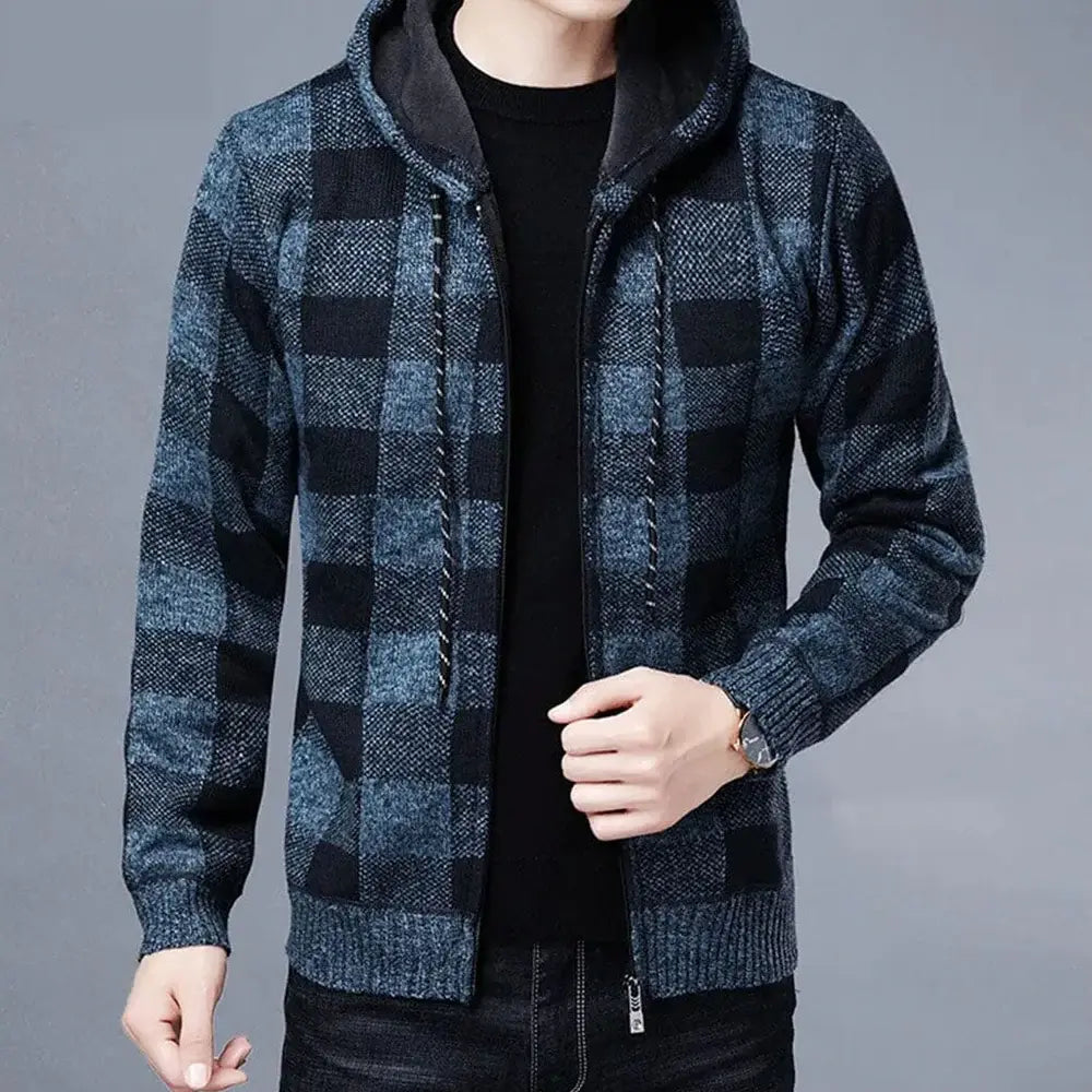 Jaqueta Masculina Xadrez Romenzi RZ181 com forro acolchoado, tecido resistente e design versátil. Estilo e aquecimento para dias frios.