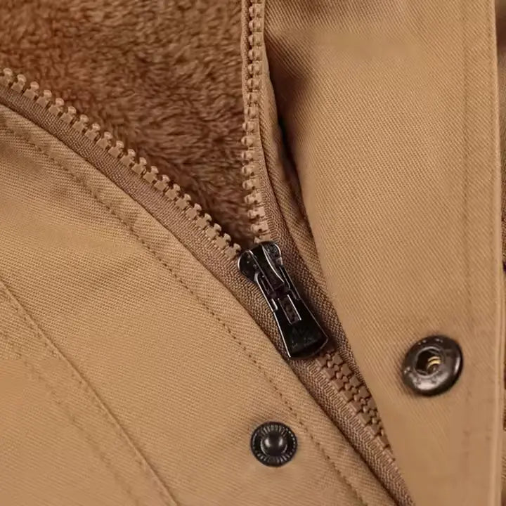 Jaqueta Motociclista Masculina Romenzi RZ317 com interior acolchoado de algodão, bolsos funcionais e detalhes refletivos para conforto e proteção.