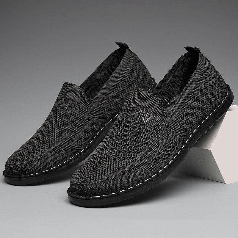 Mocassim Masculino Aero Romenzi RZ730 em detalhe, mocassim leve em materiais de alta qualidade que oferece conforto, durabilidade e estilo sofisticado.
