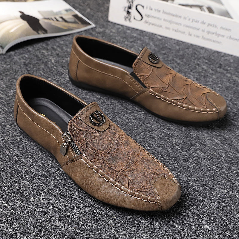 Mocassim Masculino Elegance Romenzi RZ733 em detalhe, calçado premium sofisticado e resistente, ideal para looks casuais e sociais com autenticidade.