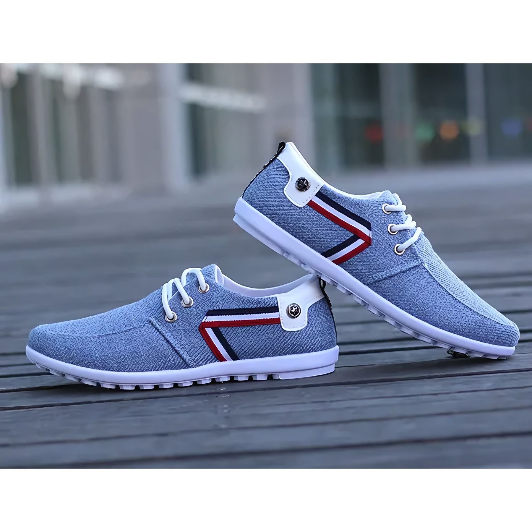 Mocassim Masculino France Romenzi RZ735 em detalhe, calçado elegante e resistente, feito em material premium para looks casuais ou sociais sofisticados.
