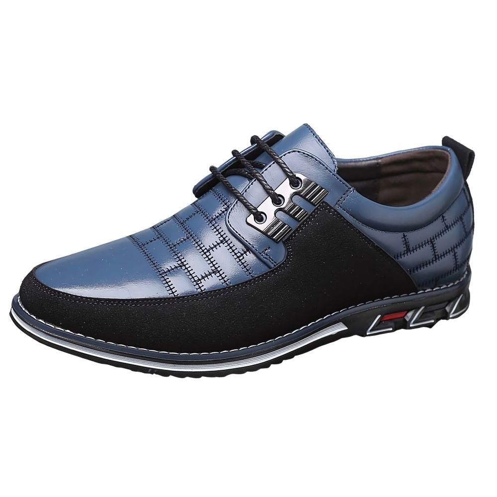 Mocassim Masculino Génova Romenzi RZ736 em detalhe, feito em couro premium, calçado sofisticado e resistente para visuais casuais ou formais com elegância.