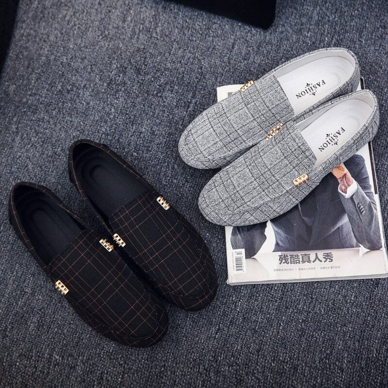 Mocassim Masculino Germany Romenzi RZ737 em detalhe, mocassim sofisticado em materiais de alta qualidade que oferece conforto, elegância e durabilidade.