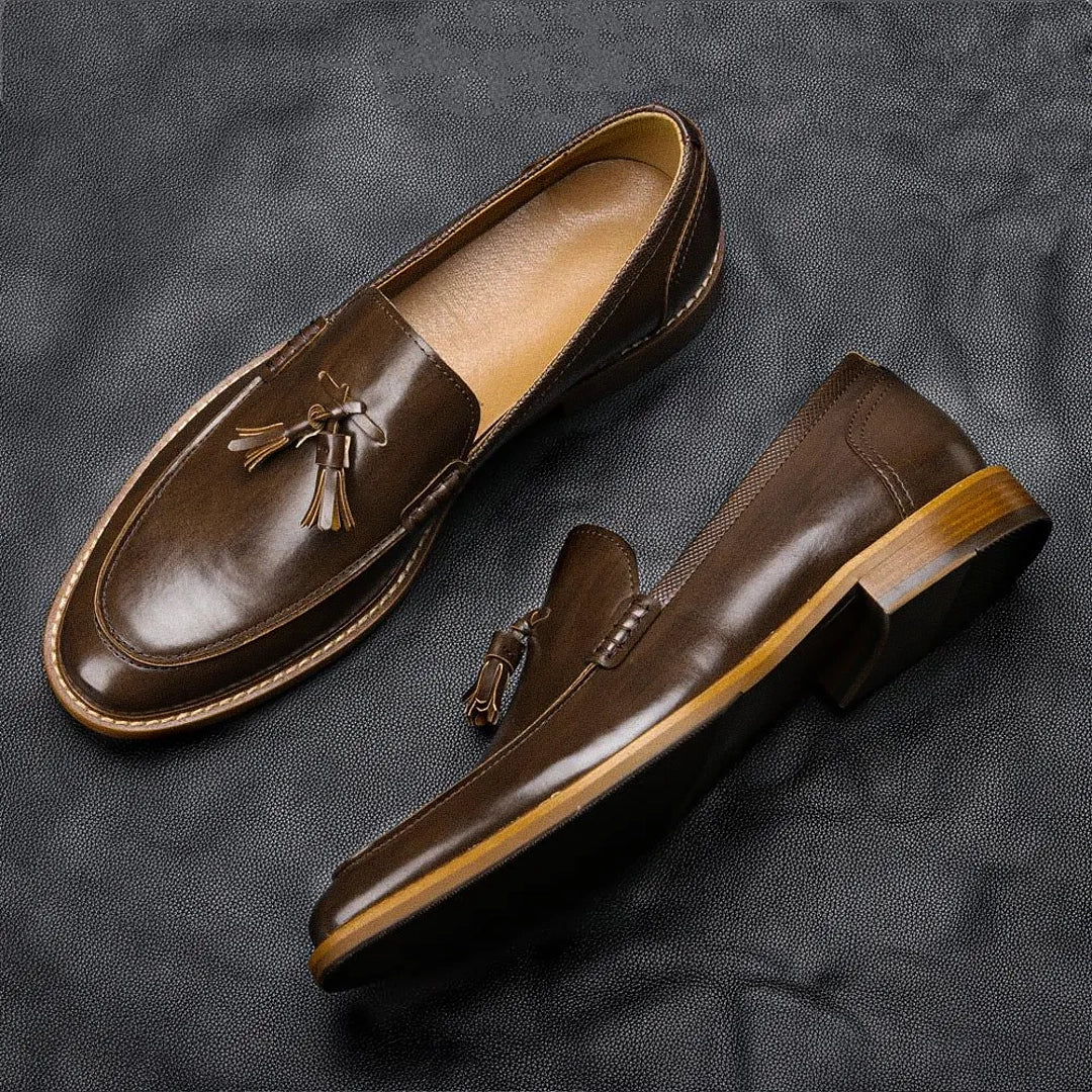Mocassim Masculino Palermo Romenzi RZ742 em detalhe, calçado premium sofisticado, resistente e elegante, ideal para ocasiões casuais ou formais.