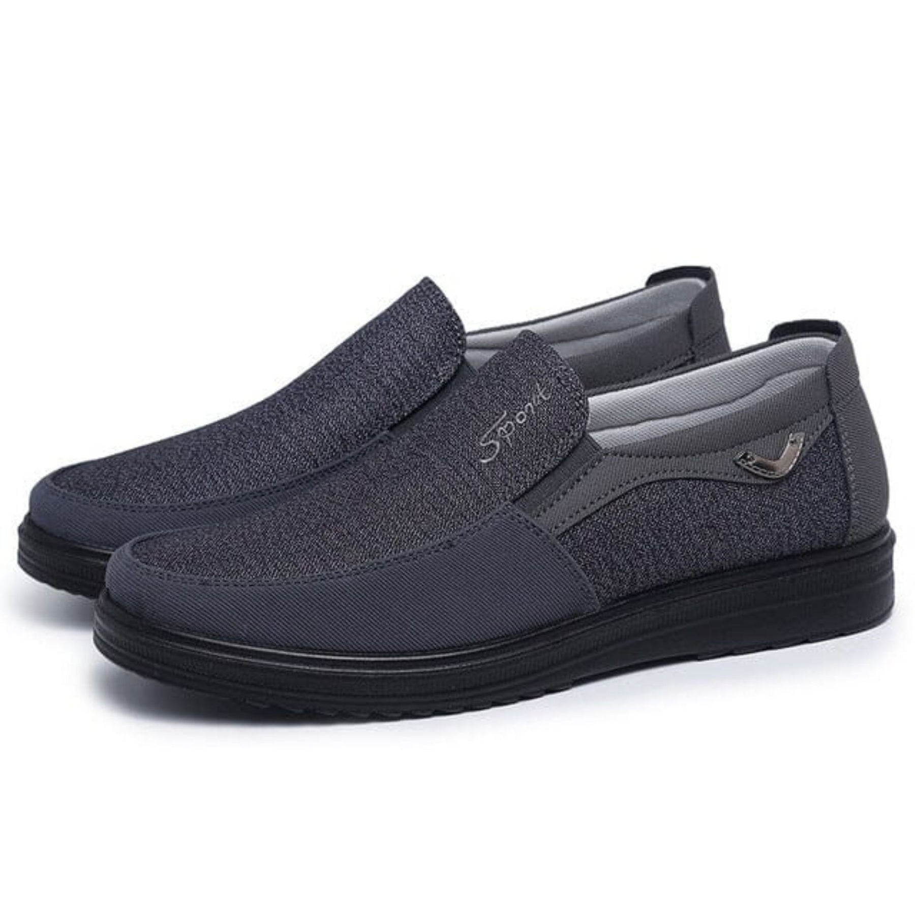 Mocassim Masculino Royal Romenzi RZ727 em detalhe, calçado premium sofisticado, resistente e versátil para looks casuais ou sociais com estilo.