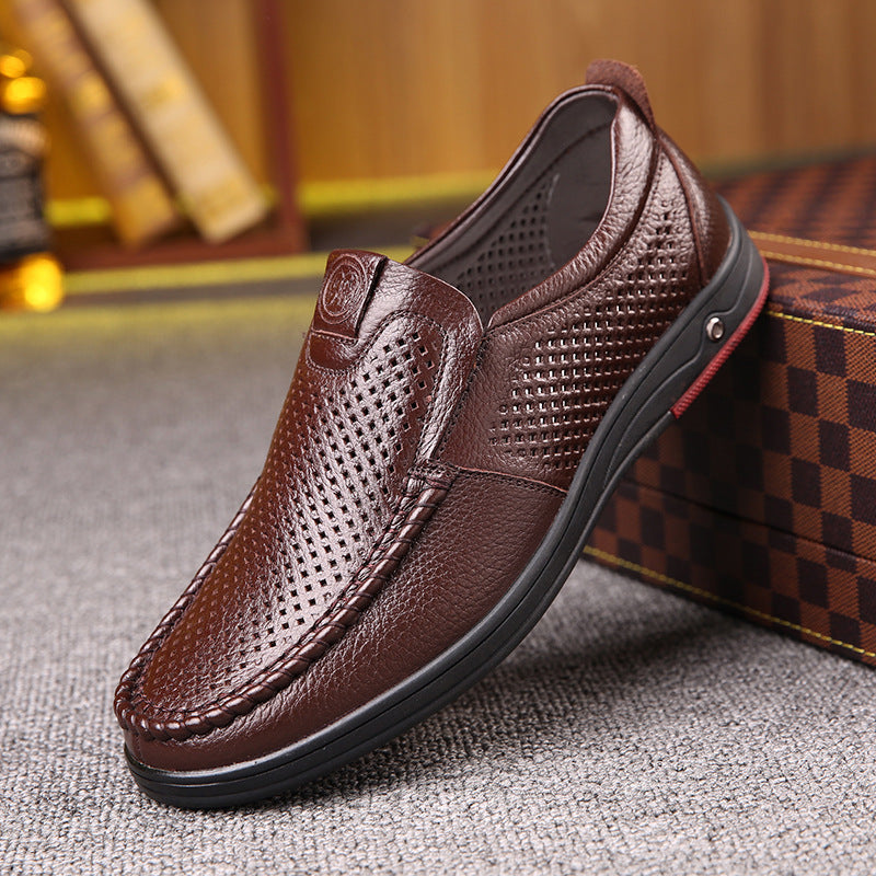Mocassim Masculino Spectre Romenzi RZ746 em detalhe, calçado sofisticado e resistente, com design clássico e moderno que valoriza produções casuais e sociais.