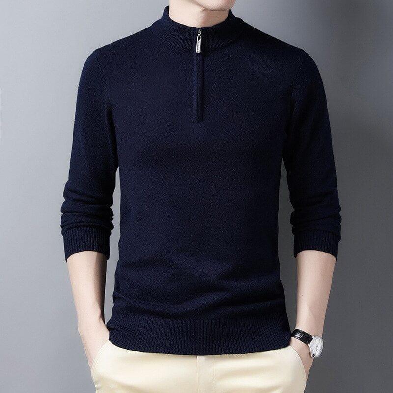 Suéter Masculino Brava Romenzi RZ750 em detalhe, peça com gola alta e zíper que oferece conforto, versatilidade e estilo sofisticado em qualquer ocasião.