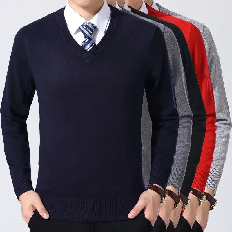 Suéter Masculino Executivo Romenzi RZ759 em detalhe, peça sofisticada com caimento moderno, ideal para ocasiões formais, sociais e uso diário.